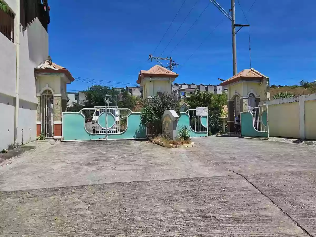 FOR SALE: Titled Overlooking Residential Lot – Minglanilla, Cebu — Residential Lot in Minglanilla, Cebu, Philippines — Photo 3
