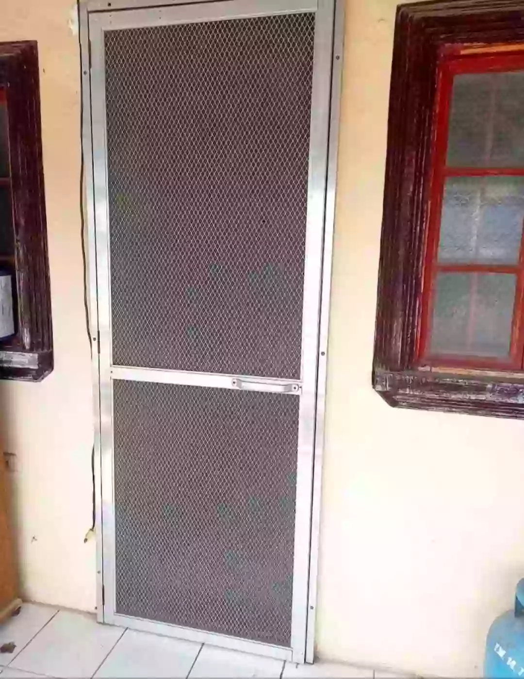 Sacrifice Sale ouse & Lot 2.3M — House and Lot in Hi-way, Cebu South Road, Minglanilla — Photo 4