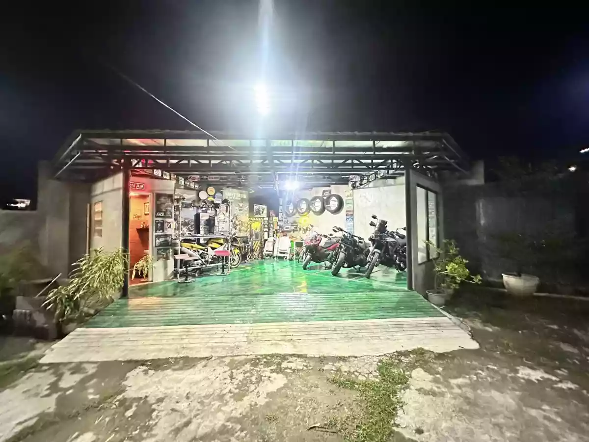 HOUSE & LOT FOR SALE (Titled) - Commercial/Residential — House and Lot in Minglanilla, Cebu, Philippines — Photo 5