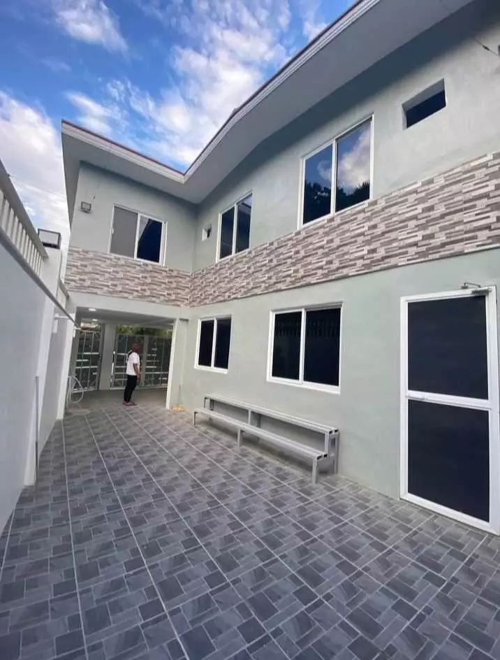 HOUSE & LOT FOR SALE! clean title — House and Lot in Consolacion, Cebu, Philippines — Photo 4