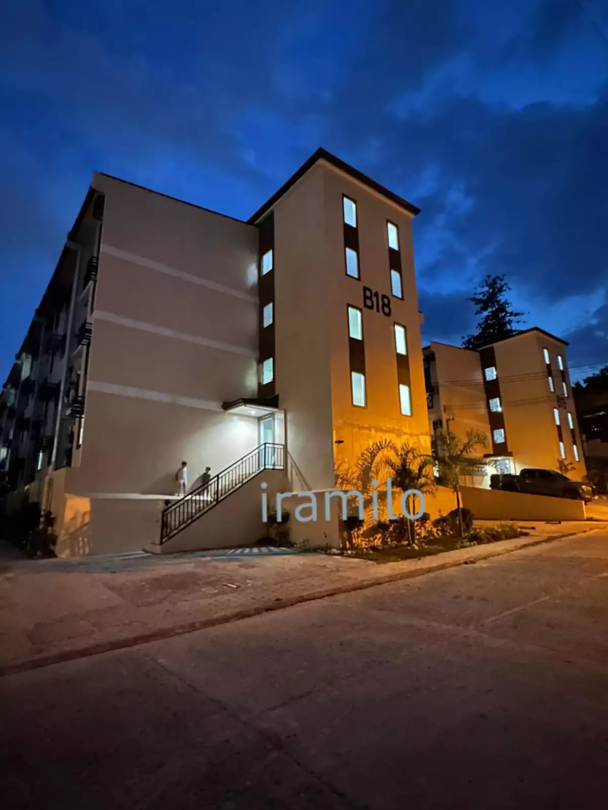 RUSH ASSUME: 2 BEDROOM CONDO UNIT WITH BALCONY