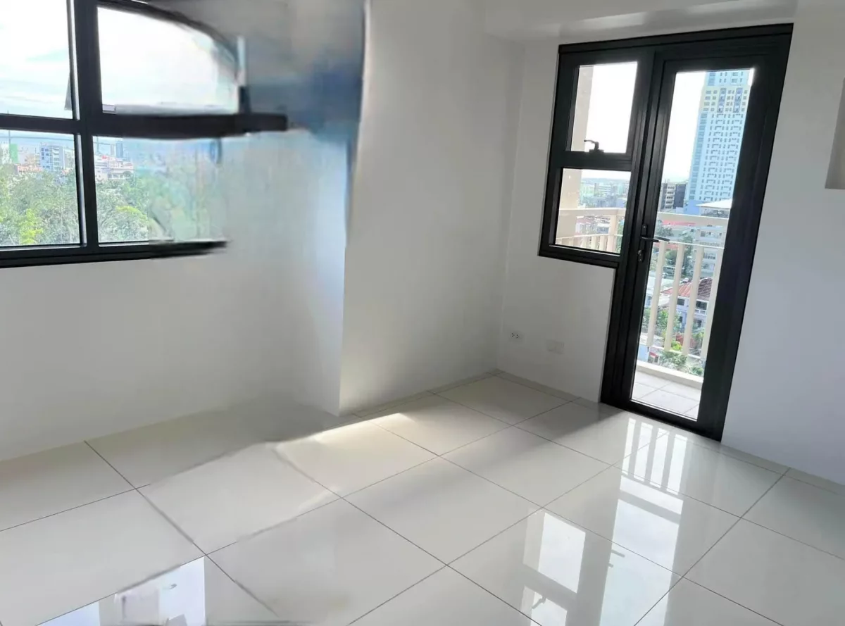 1Br with Balcony Cheapest Horizons 101 SAVE 5M — 1 Bedroom in Cogon Ramos, Cebu City, Cebu — Photo 7