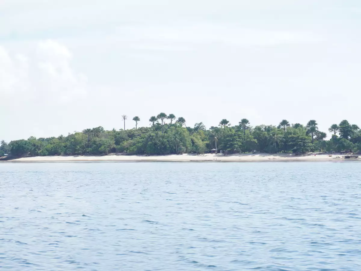090-2023012181 — Beach Lot in Nueva Valencia, Guimaras, Philippines — Photo 5