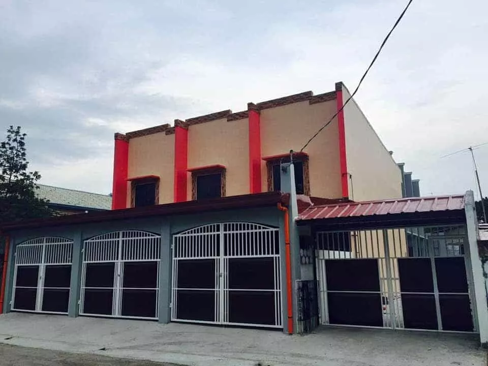 6 UNIT APARTMENT FOR SALE