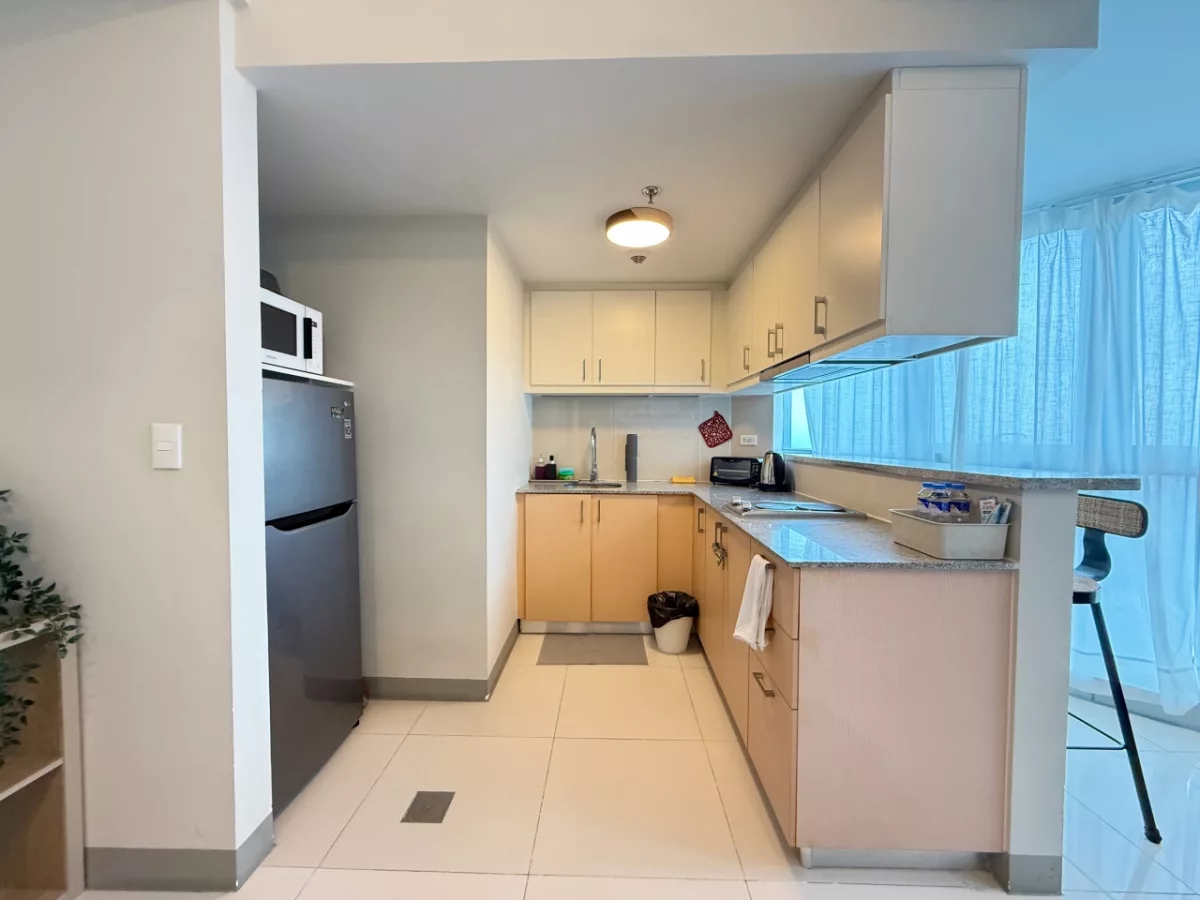Open photo 14 of 16 — Modern 2Bedroom Condo with Balcony For Sale at Uptown Parksuites, BGC