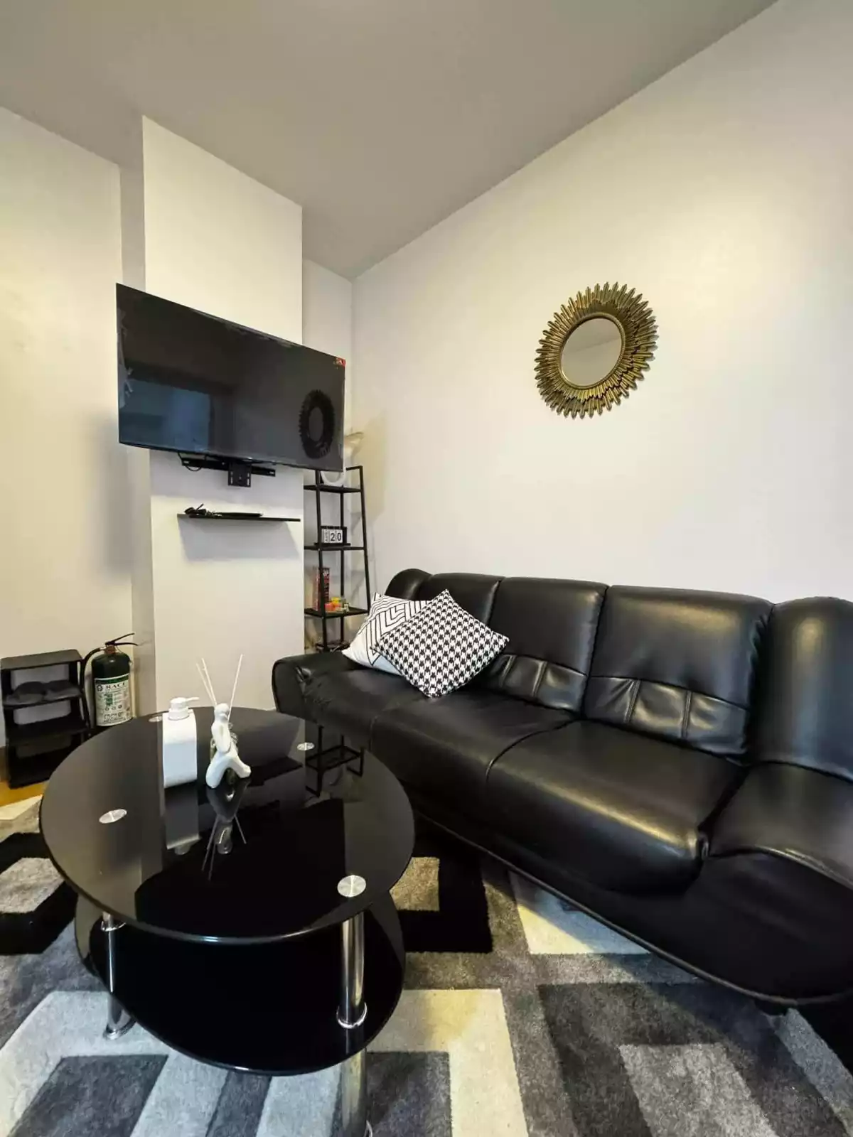 Rush Sale 2 Bedroom unit at Acqua Private Residences — 2 Bedrooms in Coronado, Mandaluyong City, Metro Manila — Photo 3