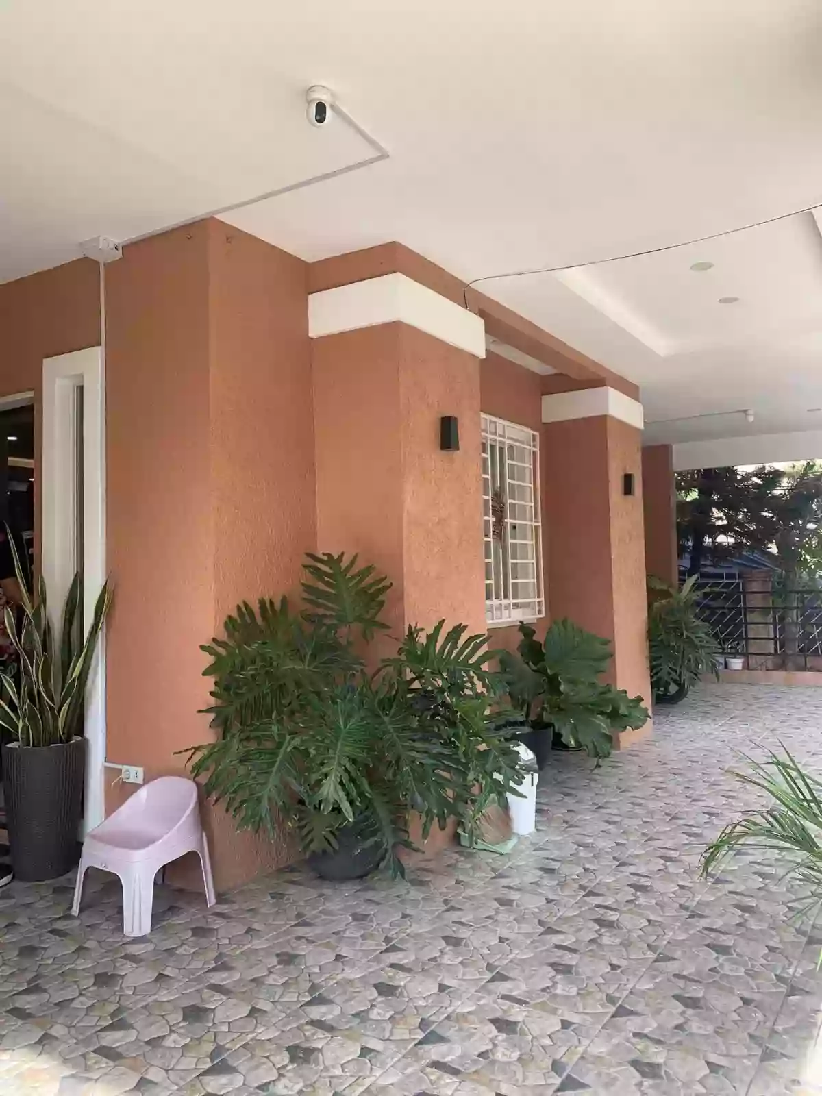 House and Lot 4 Bedrooms for Rush Sale in Lapu-lapu City — House and Lot in Lapu-Lapu City, Cebu, Philippines — Photo 3
