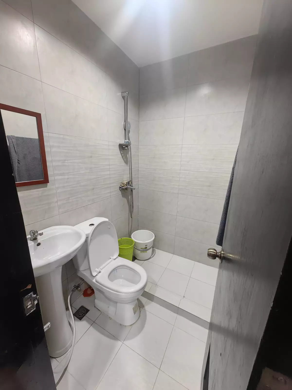Open photo 17 of 22 — RENT TO OWN - DUPLEX FURNISHED in Minglanilla Highlands Cebu