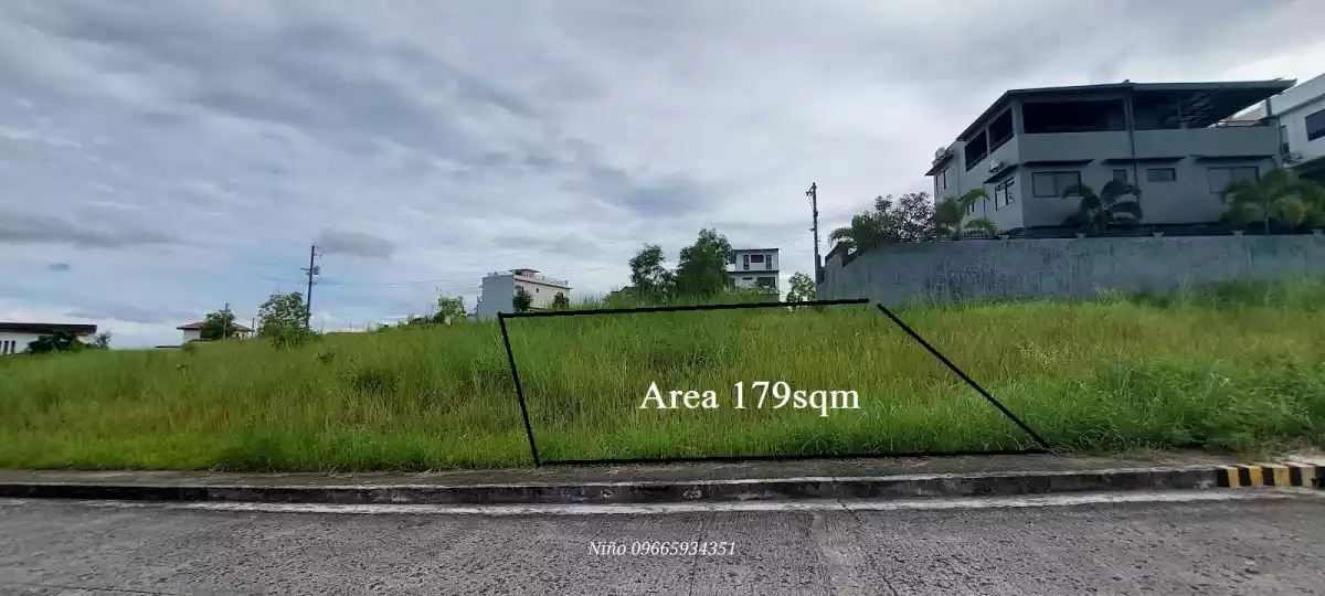 Lot for sale in Vista Grande Talisay City Cebu — Residential Lot in Talisay, Cebu, Philippines — Photo 2
