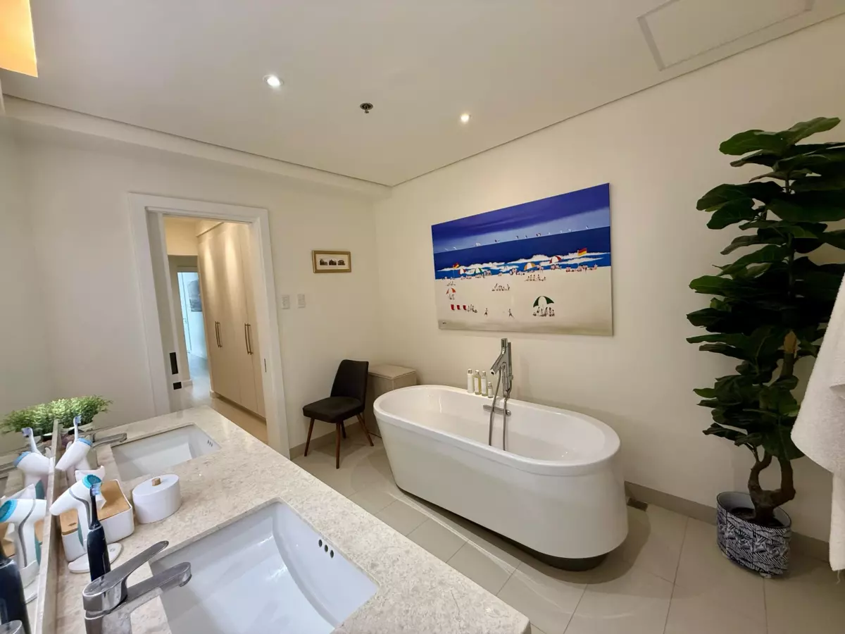 4BR + 3PARKING 32 SANSON SOLIHIYA UNIT FOR SALE — 4 Bedrooms in Cebu City, Cebu, Philippines — Photo 2