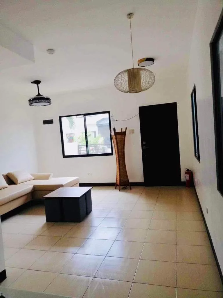 Open photo 16 of 19 — Duplex House
