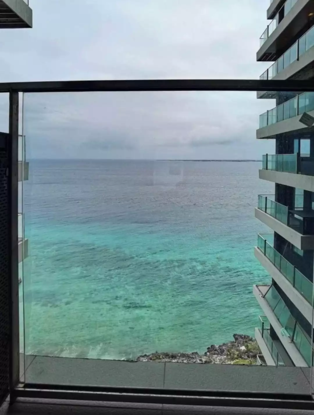 The Reef — Studio in Lapu-Lapu City, Cebu, Philippines — Photo 2