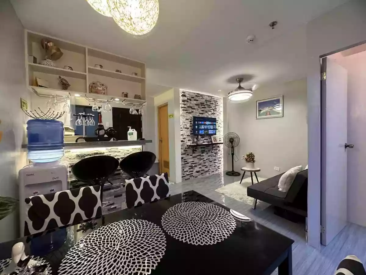 FOR RENT: FURNISHED 2 BEDROOM CONDO UNIT WITH BALCONY — 2 Bedrooms in Naya Road, Cebu City, Central Visayas — Photo 3