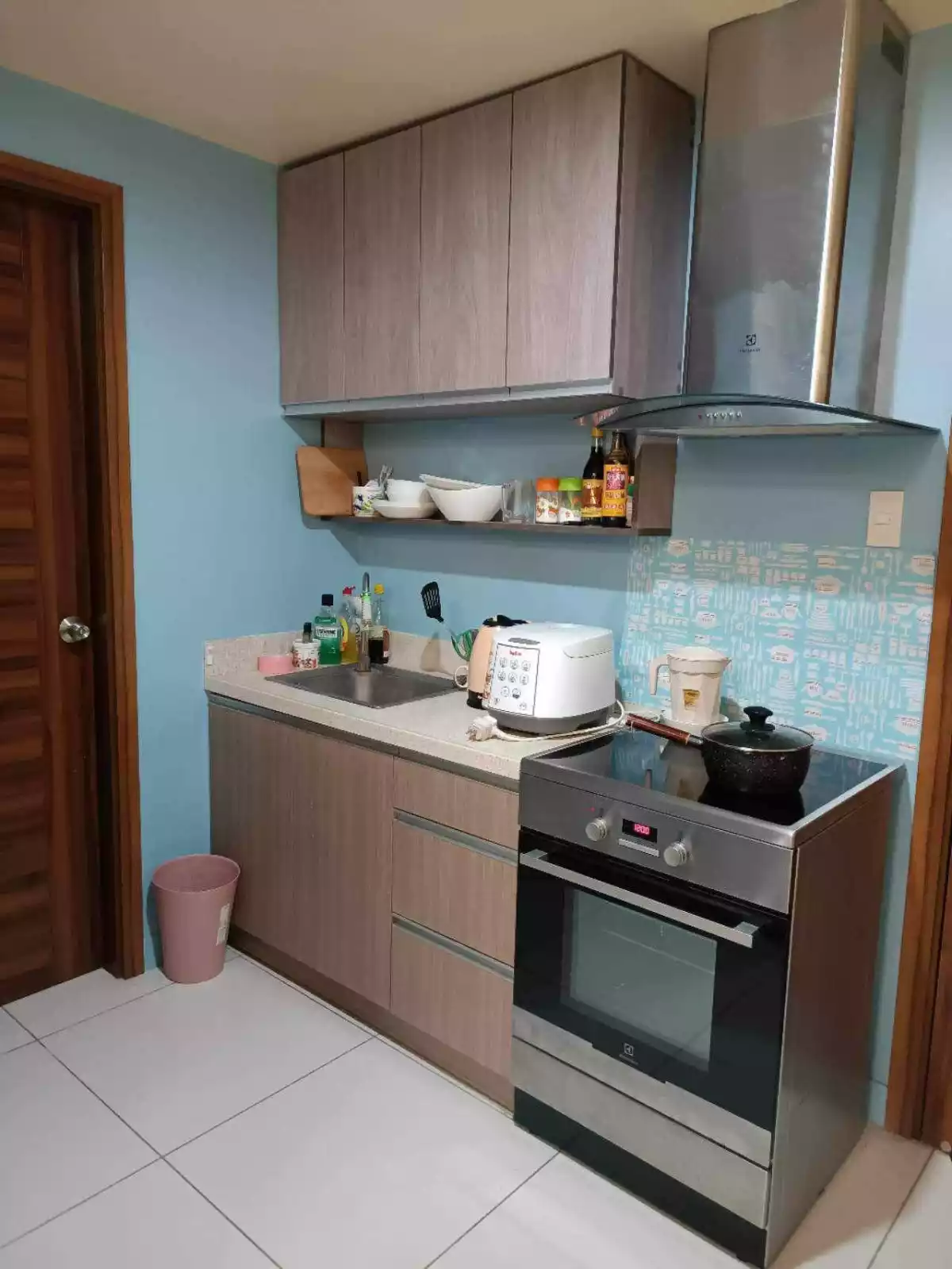 For Sale 1BR with Balcony in Horizon 101 — 1 Bedroom in Cogon Ramos, Cebu City, Cebu — Photo 2