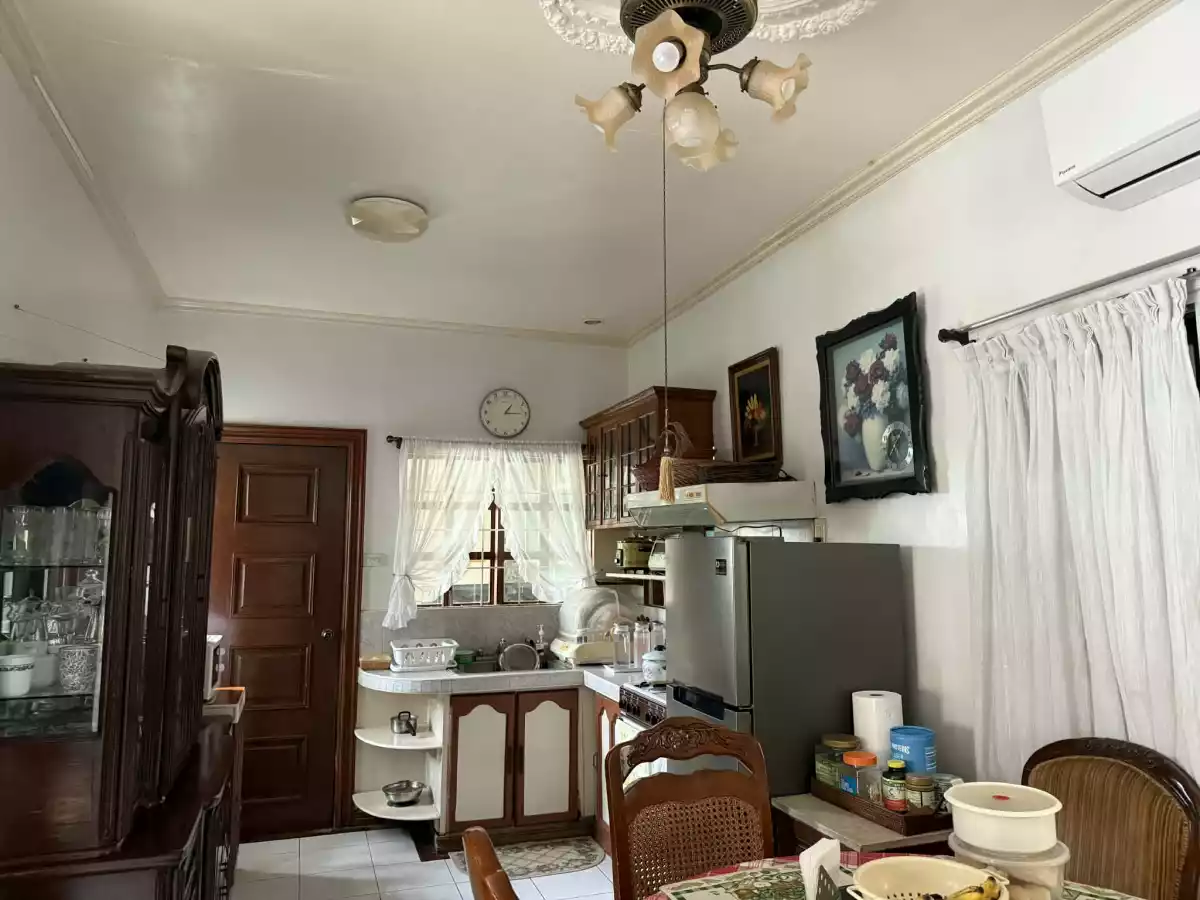 Open photo 12 of 21 — Rush sale House in Mandaue City