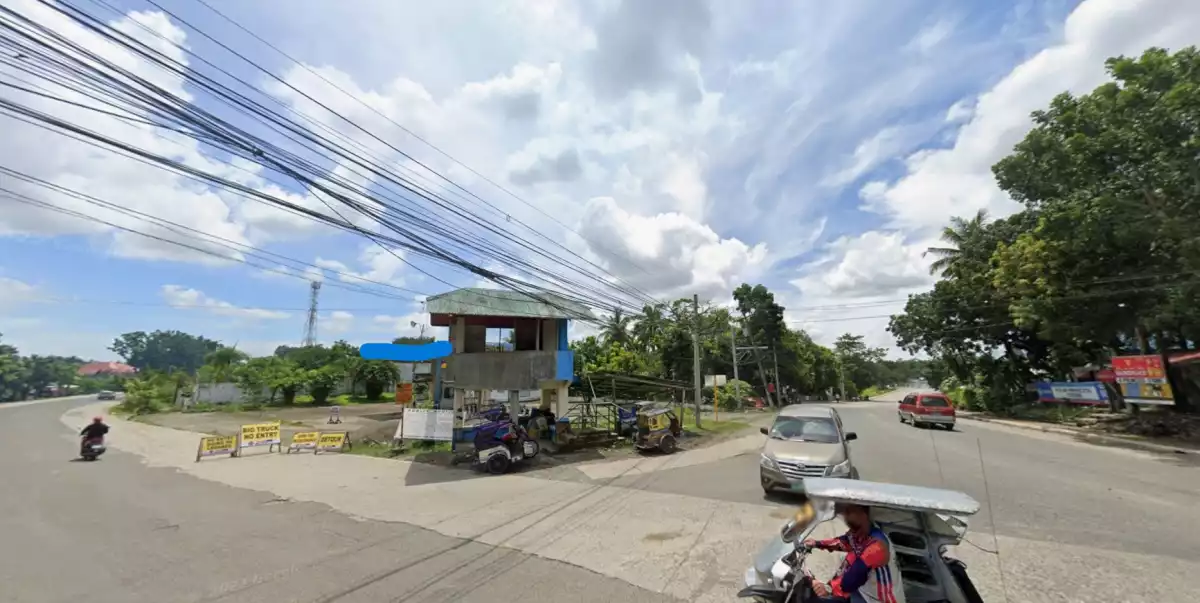 Gasoline Station and Lot For Sale — Commercial Lot in Santa Barbara, Iloilo, Philippines — Photo 3