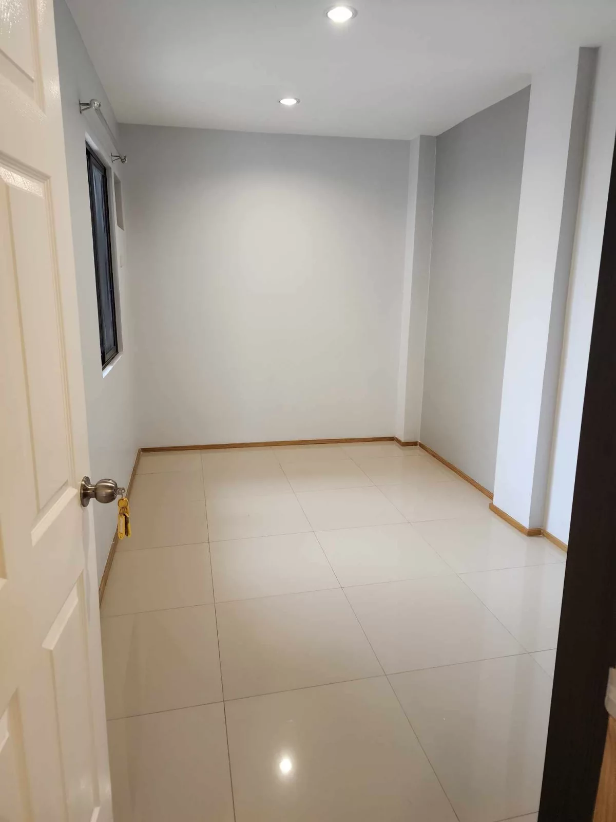 Brand New House and Lot for Assume or for Sale — House and Lot — Photo 6