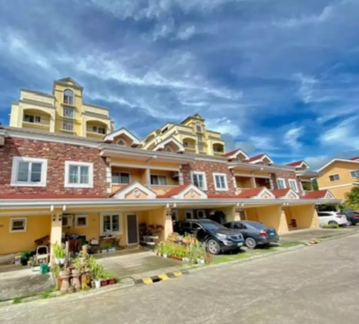 Townhouse For Sale in Guadalupe Cebu City — Townhouse in Gervacio Quijada Street, Cebu City, Cebu — Photo 2