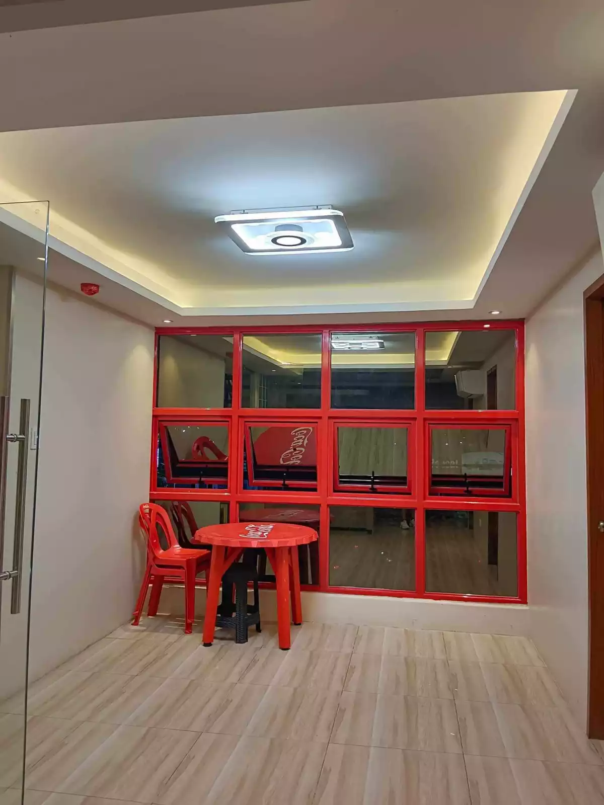 COMMERCIAL/RESIDENTIAL PROPERTY FOR SALE — Building in Quezon City, Metro Manila, Philippines — Photo 4
