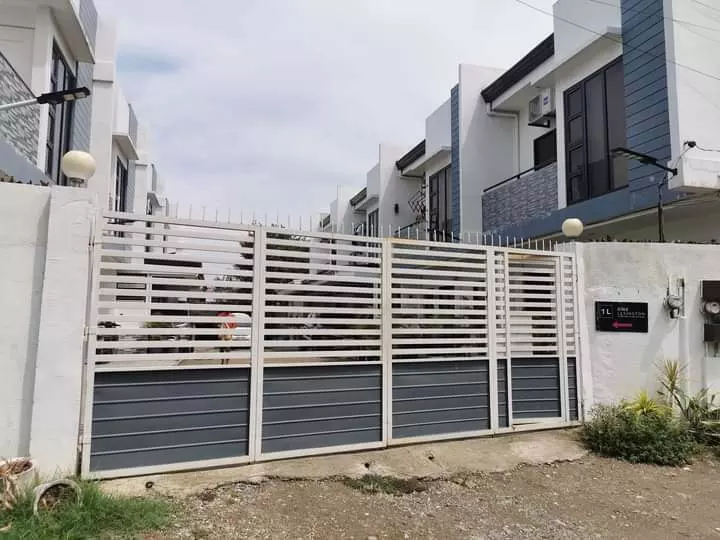 FOR SALE 2 storey townhouse,