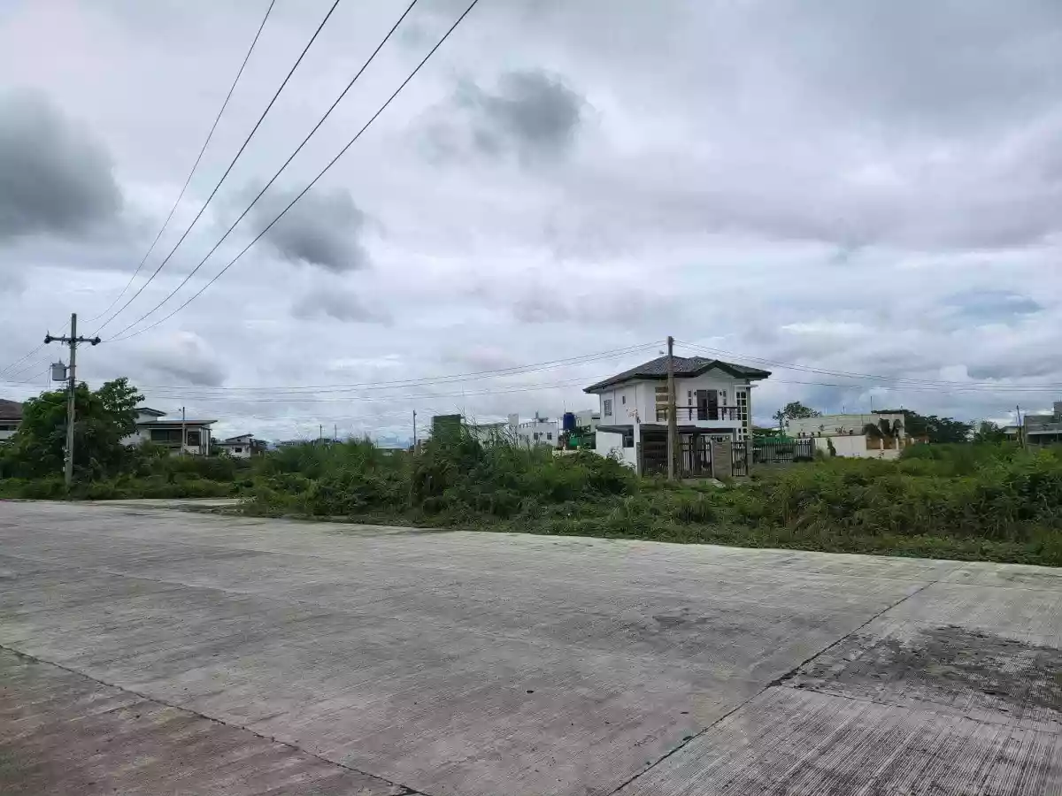 LOT FOR SALE (WESTWOODS GRAND ILOILO) FRONT OF CLUB HOUSE