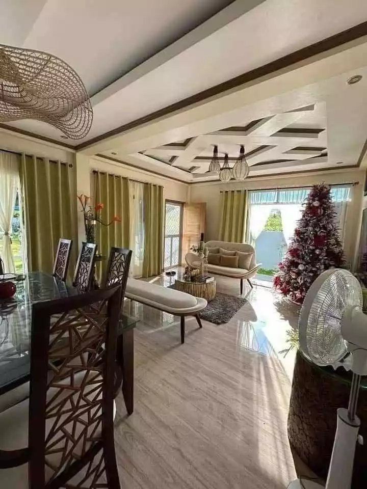 A Luxurious House is up for sale in the Northern part of Cebu! — House and Lot in Daanbantayan, Cebu, Philippines — Photo 2