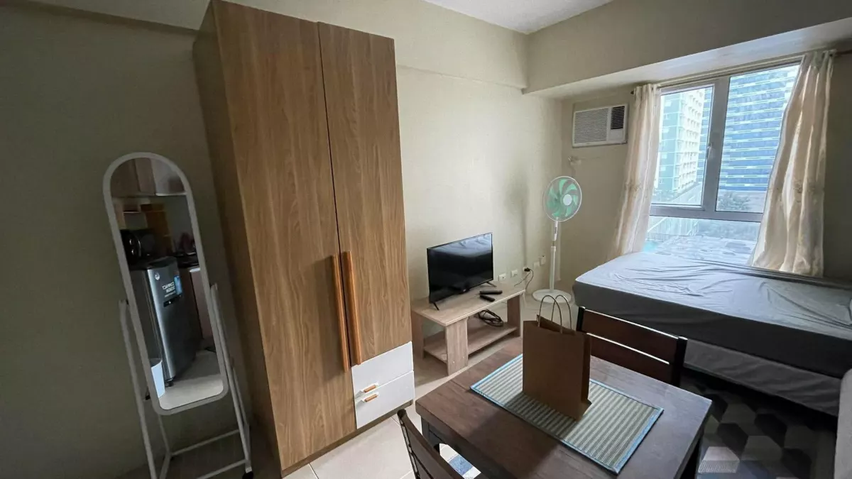 Rush Sale Condo at Avida Riala