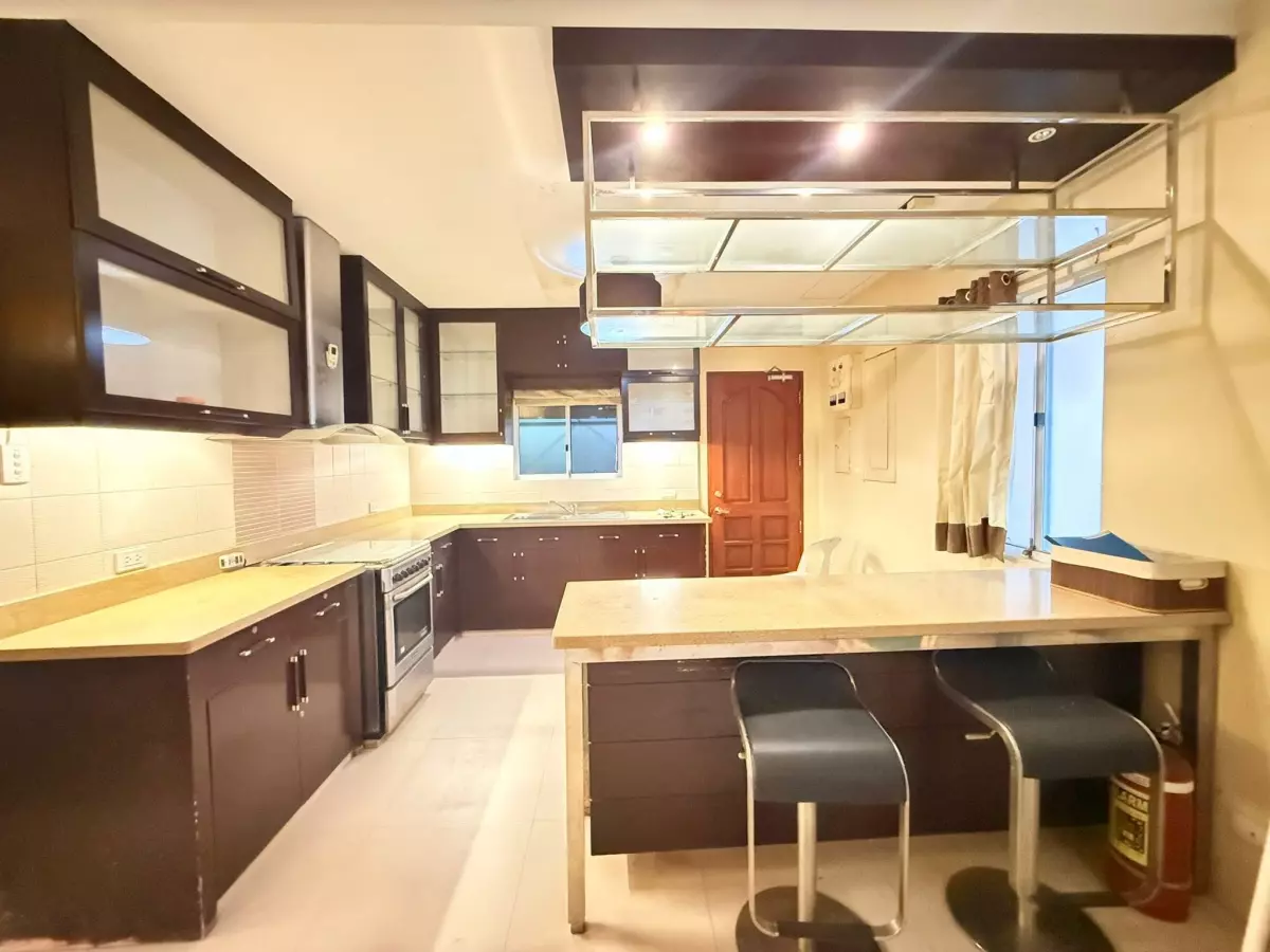 House For Sale near Paseo Arcenas Banawa — House and Lot in R. Arcenas Street, Cebu City, Cebu — Photo 7