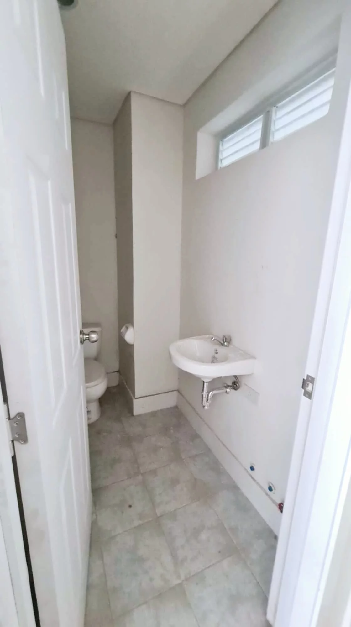 READY FOR OCCUPANCY 27 SQM STUDIO WITH BALCONY FOR SALE — Studio in Lapu-Lapu City, Cebu — Photo 7