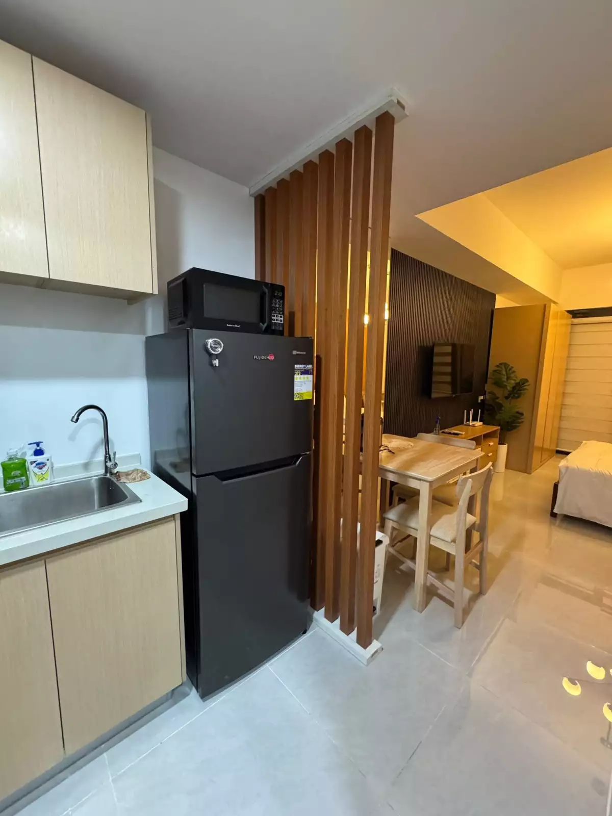 FULLY-FURNISHED NEWLY TURN-OVER STUDIO UNIT FOR RENT — Studio in Dionisio Jakosalem Street, Cebu City, Cebu — Photo 6