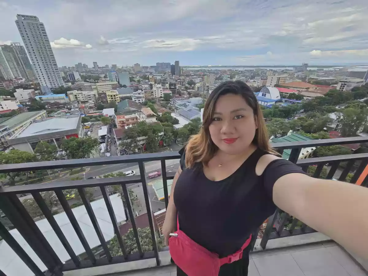 Open photo 13 of 13 — Studio Unit w/ Balcony facing Osmeña Blvd for sale