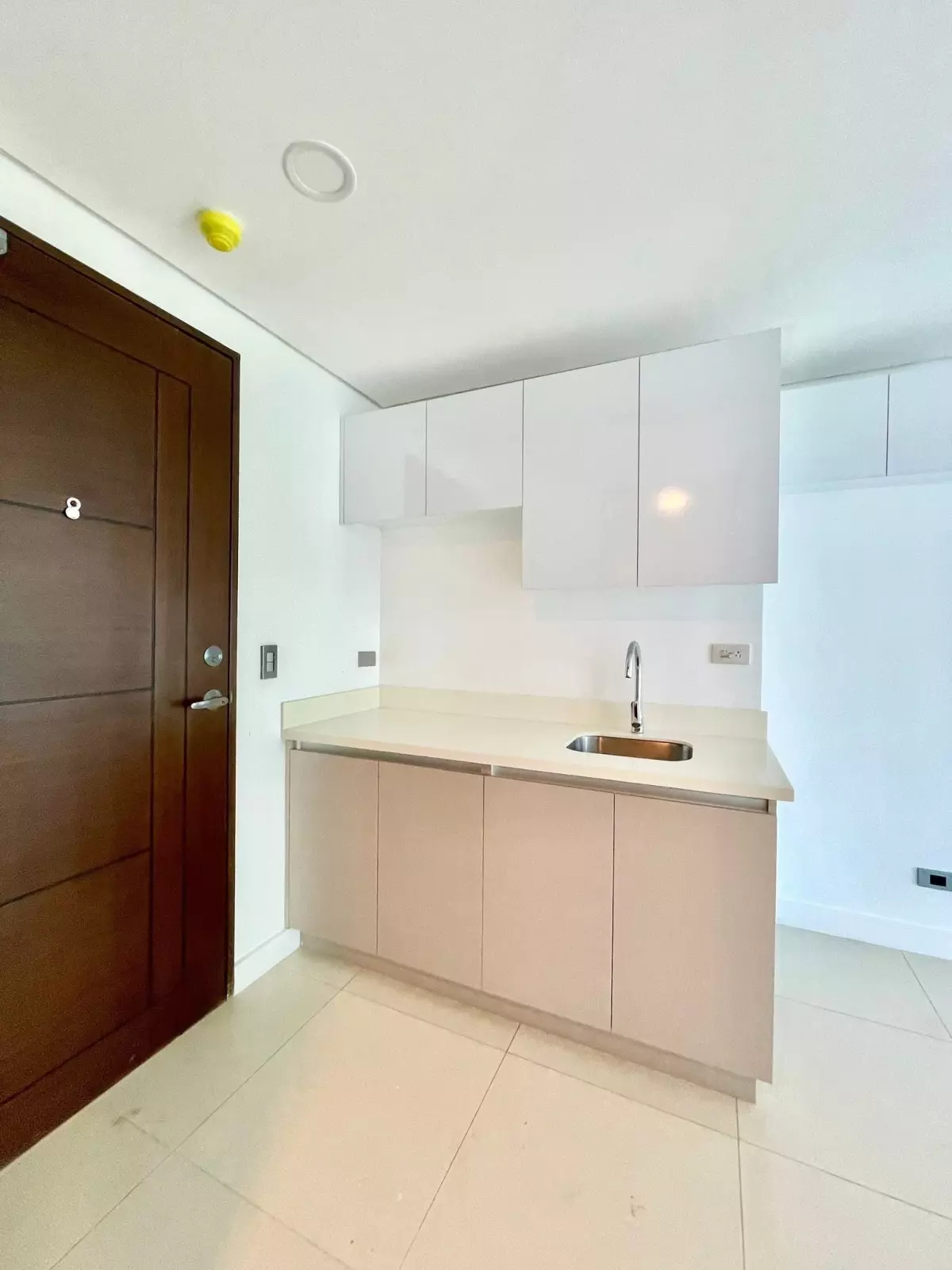 38 Park Avenue - Special Studio — Studio in Apas, Cebu City, Cebu — Photo 6