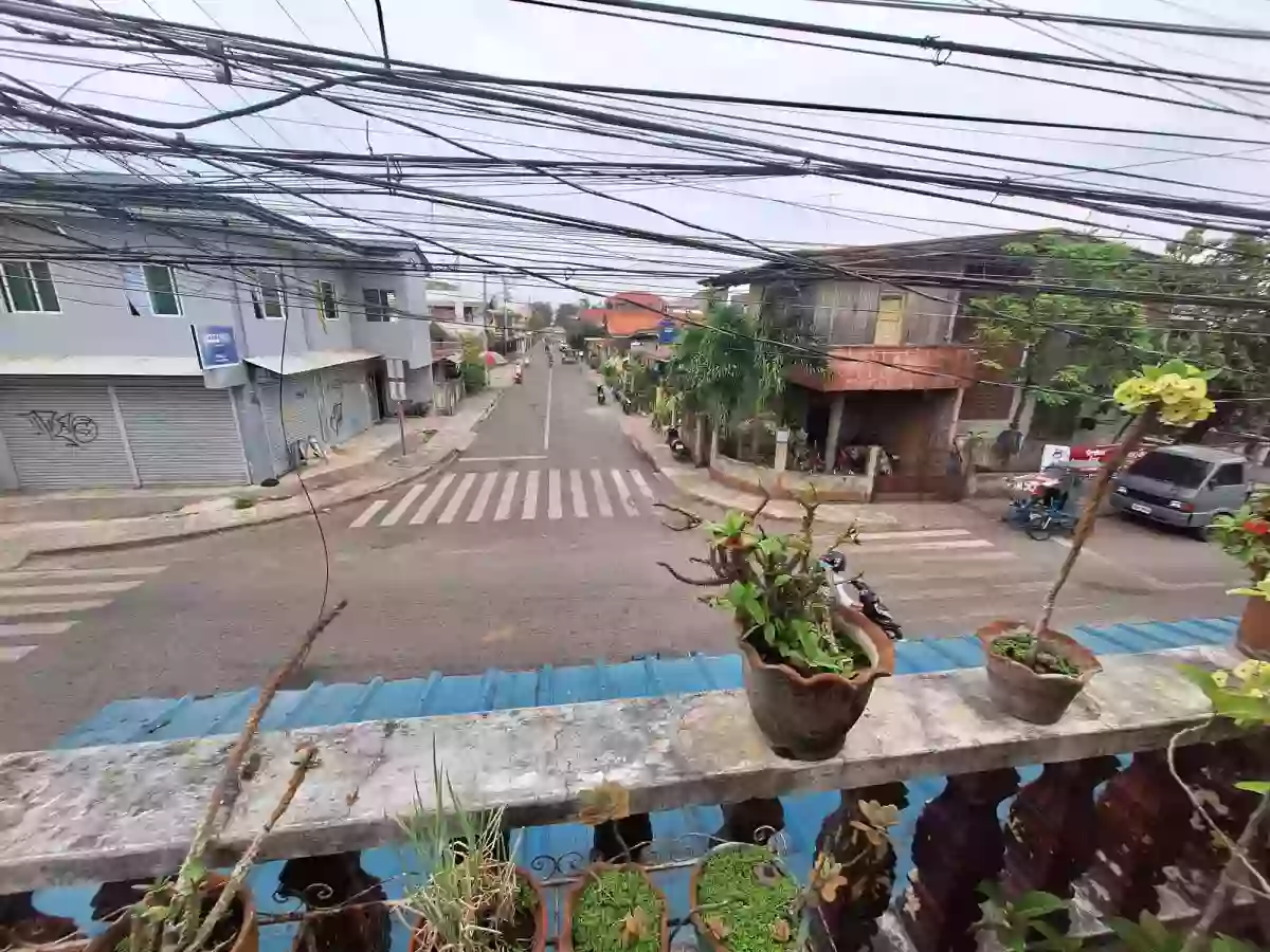 HOUSE AND LOT FOR SALE IN POBLACION DANAO CITY — House and Lot in Cebu, Philippines — Photo 4