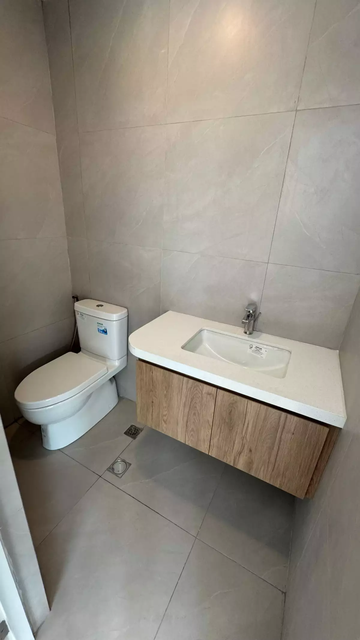 Open photo 14 of 15 —  Duplex House For Sale in Hacienda Salinas