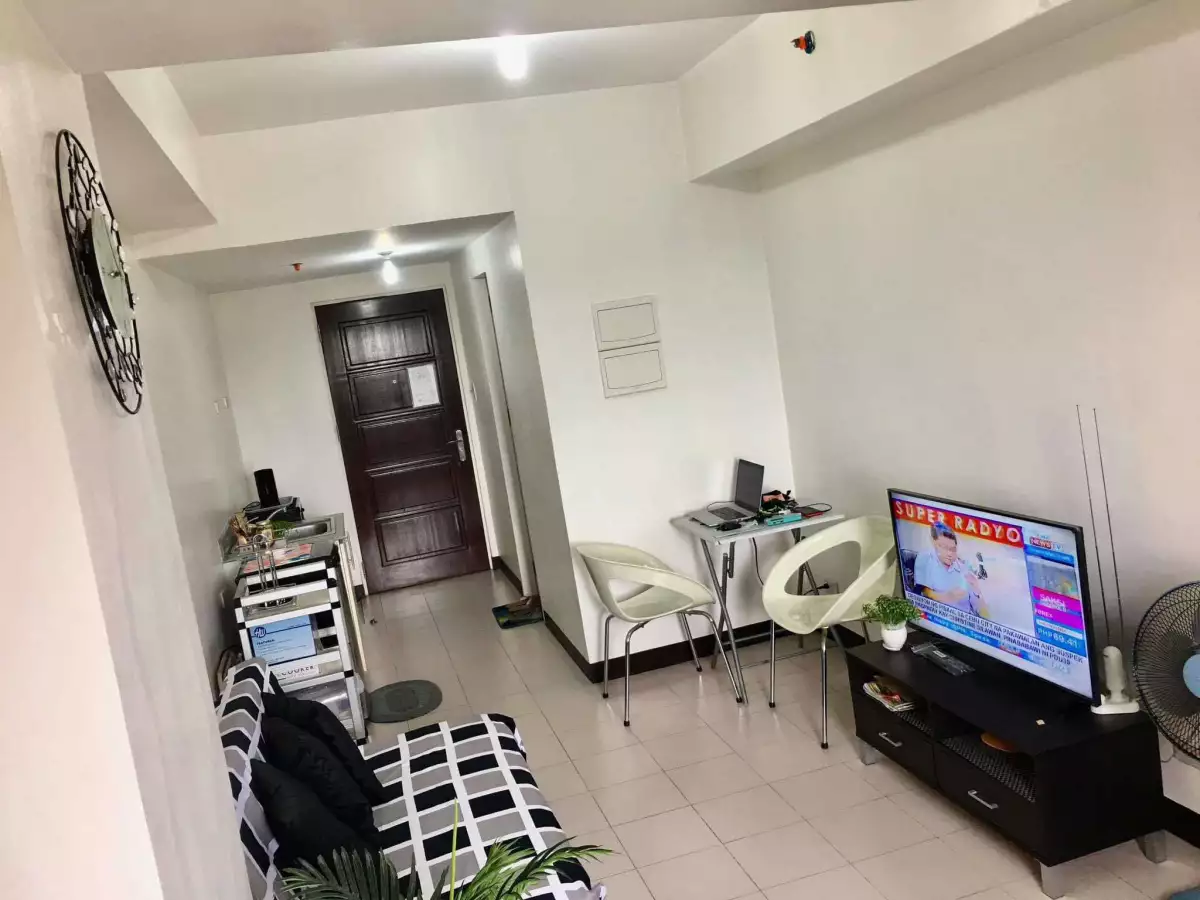Studio Unit in The Persimmon North Tower with Parking Unit for Sale — Studio in M. Borces Street, Cebu City, Central Visayas — Photo 3