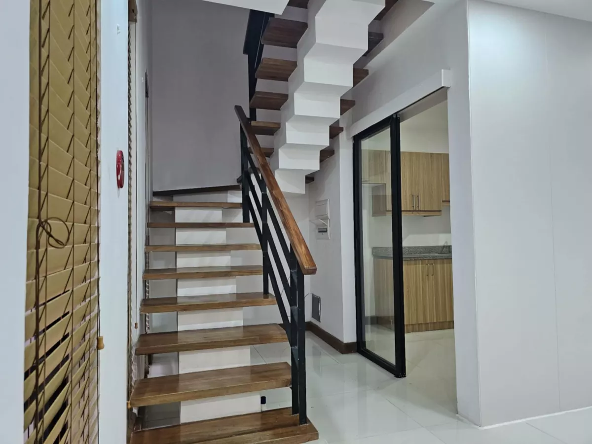 TWO STOREY HOUSE FOR SALE NEAR ATENEO SCHOOL IN CANDUMAN — Townhouse in H Abellana, Mandaue, Cebu — Photo 4