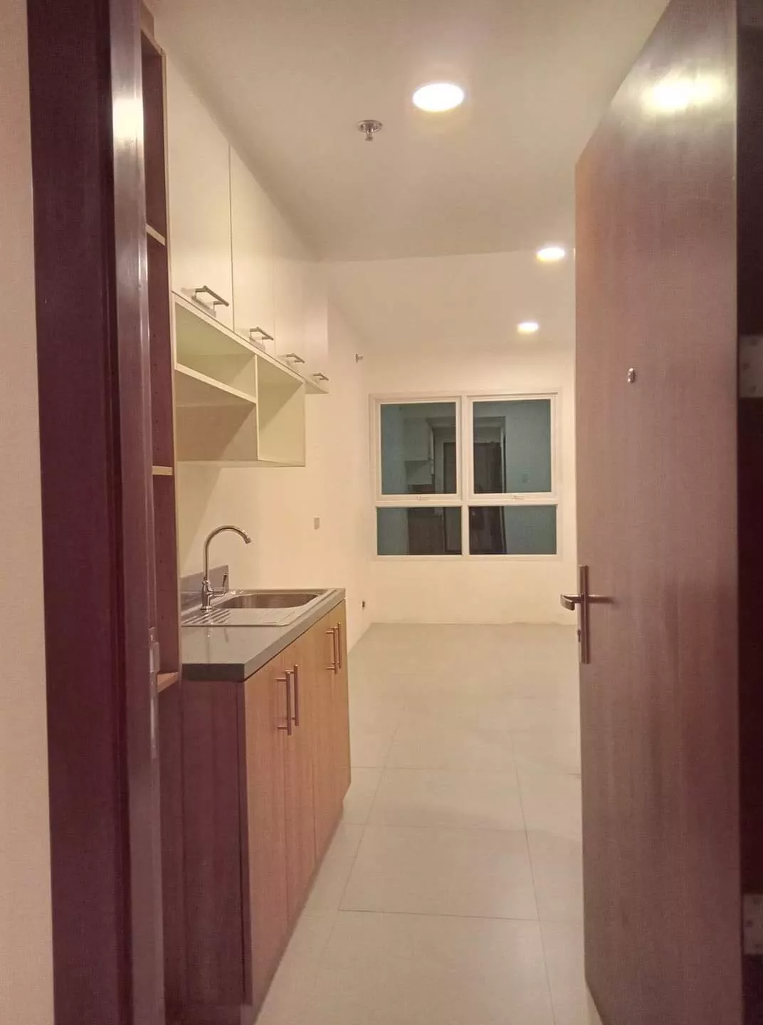 FOR ASSUME IN JTOWER — Studio in V.Albano, Mandaue City, Cebu — Photo 4