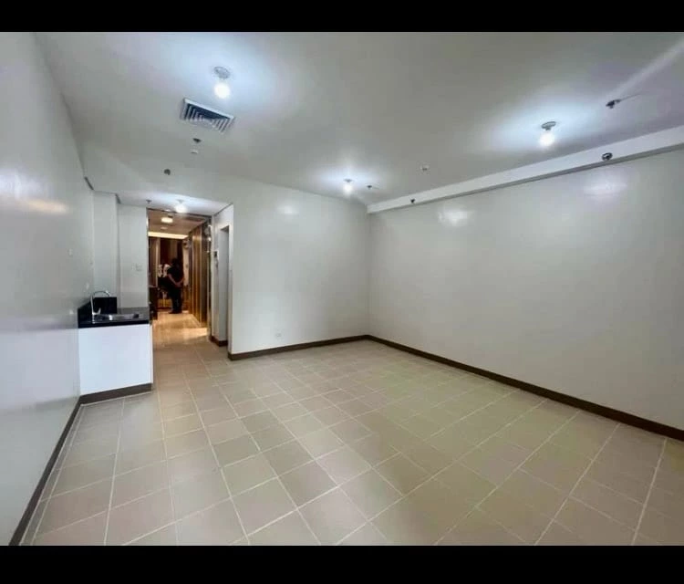 Studio unit with balcony for assume — Studio in SP, Dacudao Loop, Lanang — Photo 3