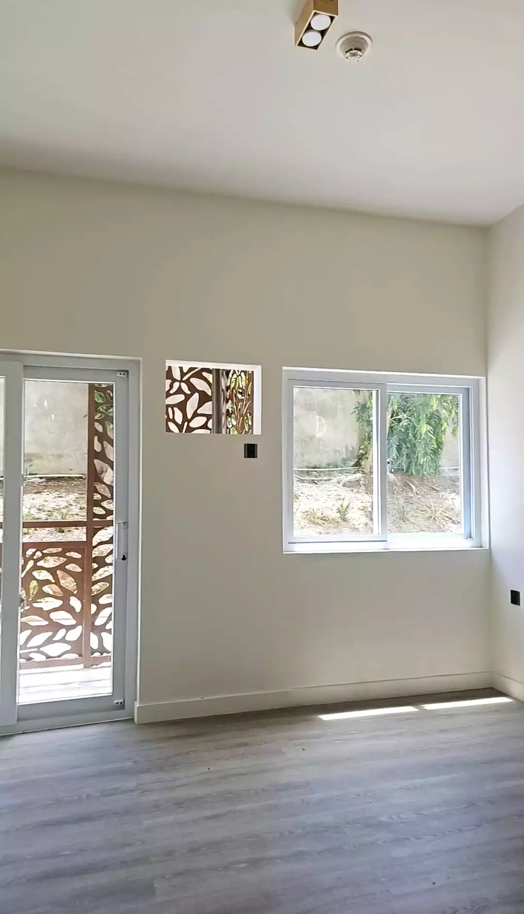 Studio Unit for Assume — Studio in Talisay City, Cebu, Lawaan I — Photo 3