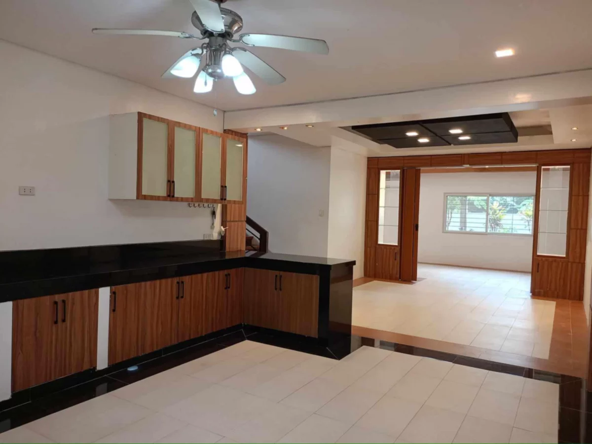 Open photo 17 of 21 — HOUSE FOR SALE – Loyola Grand Villas, Marikina City