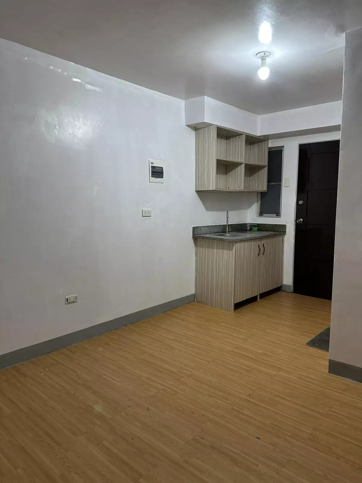 FOR RENT: SEMI FURNISHED 1 BEDROOM UNIT — 1 Bedroom in Naya Road, Cebu City, Central Visayas — Photo 3