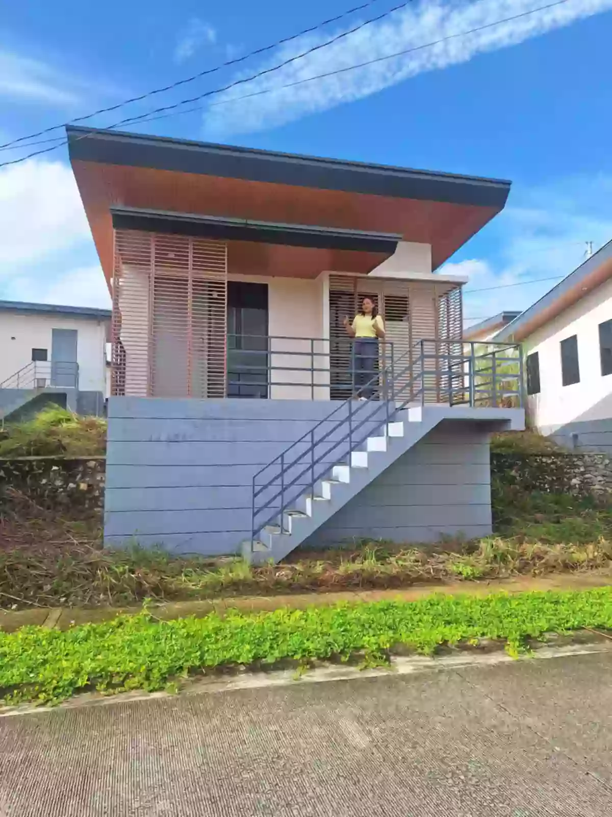 HOUSE AND LOT FOR SALE — House and Lot in Cebu, Philippines — Photo 2