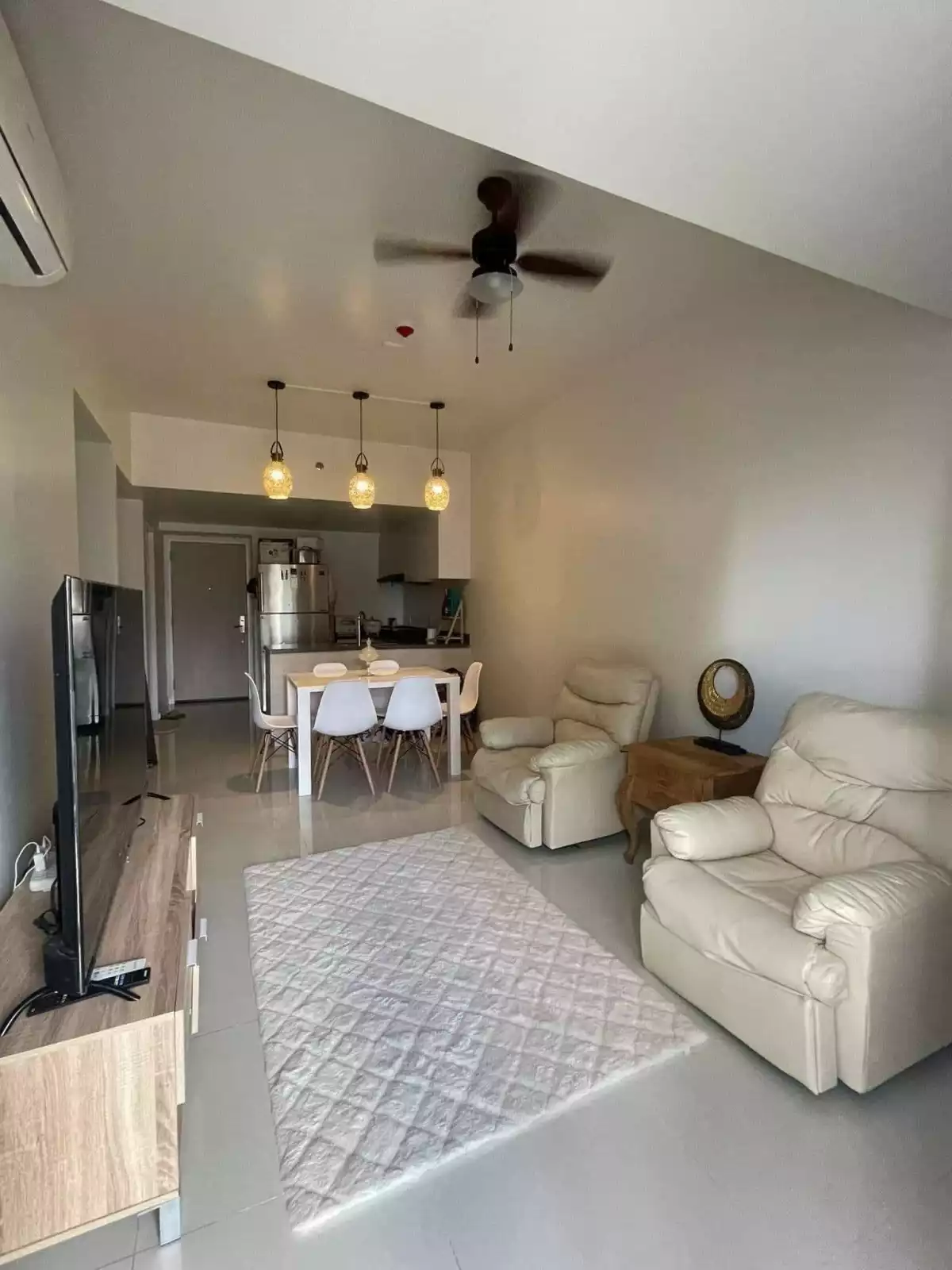 EMERGENCY SALE 2-BR MANDANI BAY SUITES — 2 Bedrooms in F.E. Zuellig Avenue, Mandaue City, Philippines — Photo 2