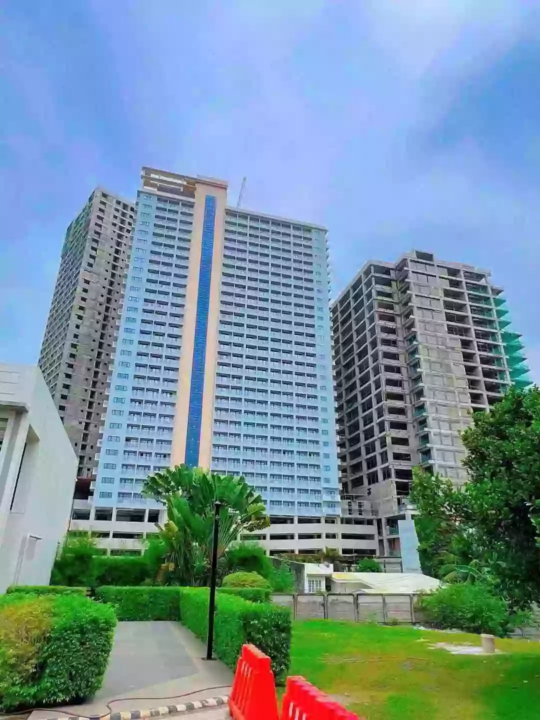 FOR ASSUME 2 STUDIO UNITS @CITY CLOU — Studio in Dionisio Jakosalem Street, Cebu City, Cebu — Photo 2