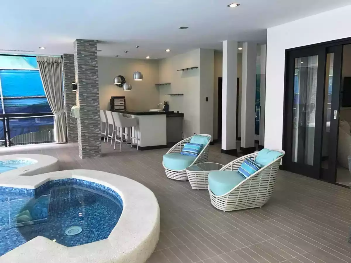 Open photo 28 of 61 — Maria Luisa House for Sale