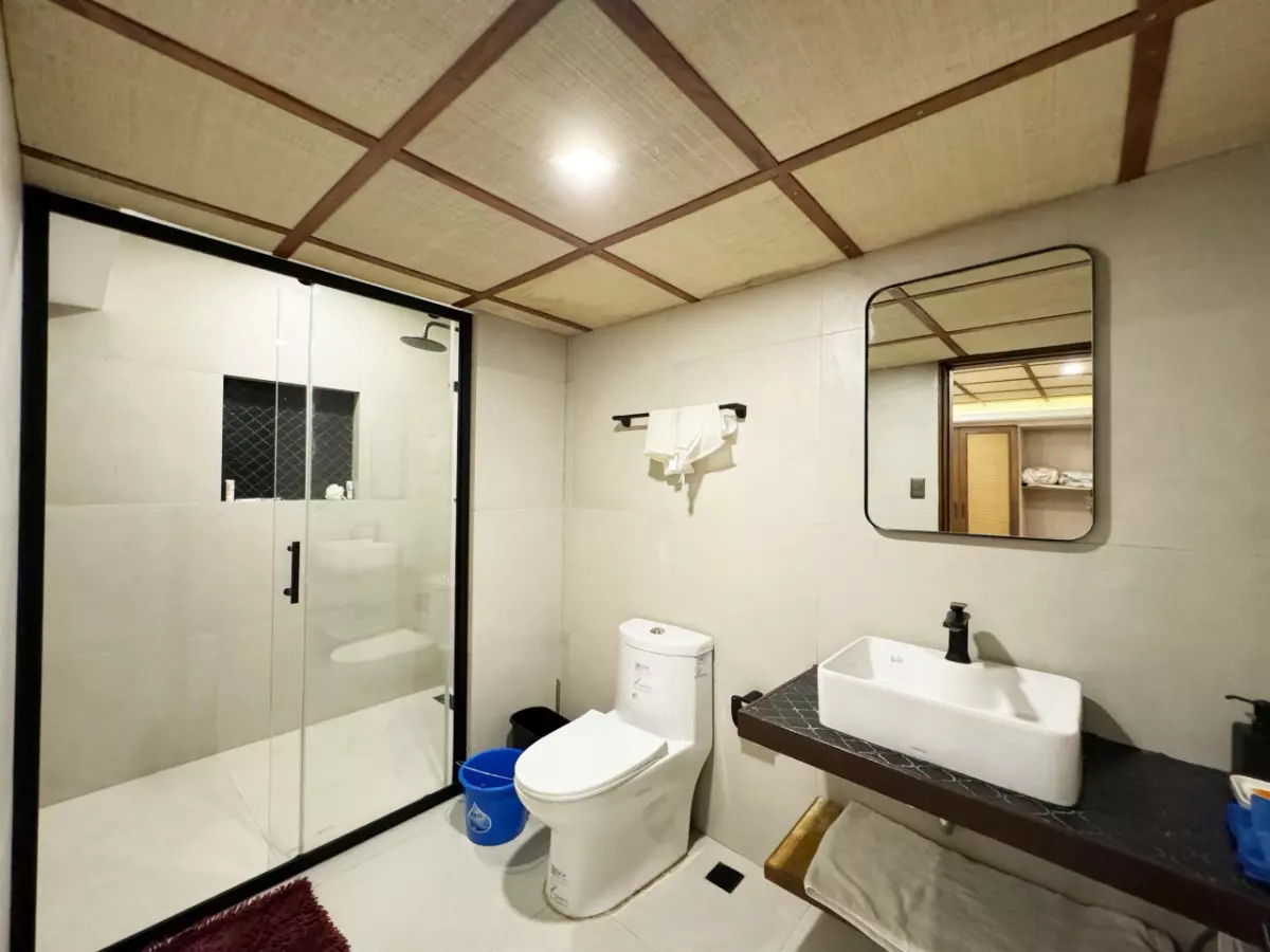 Open photo 17 of 20 — Elegant Modern Industrial Home For Sale  in Tagaytay City