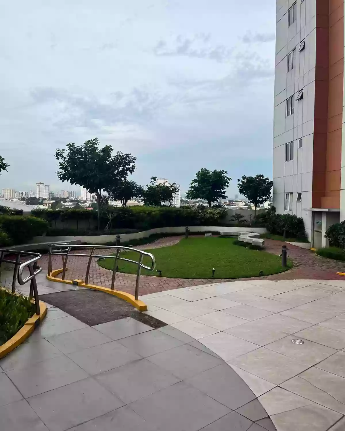Open photo 15 of 16 — 1BR CONDOMINIUM STA MESA MANILA