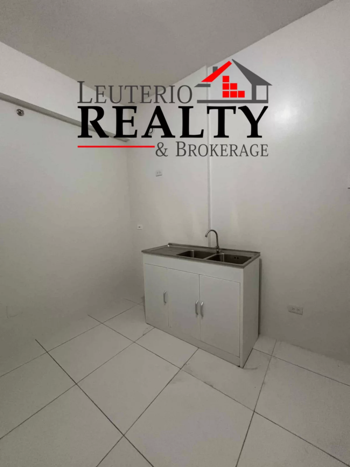 2 BR CONDO FOR SALE/FOR ASSUME BALANCE — 2 Bedrooms in Blumentritt Street, Naga City, Camarines Sur — Photo 5