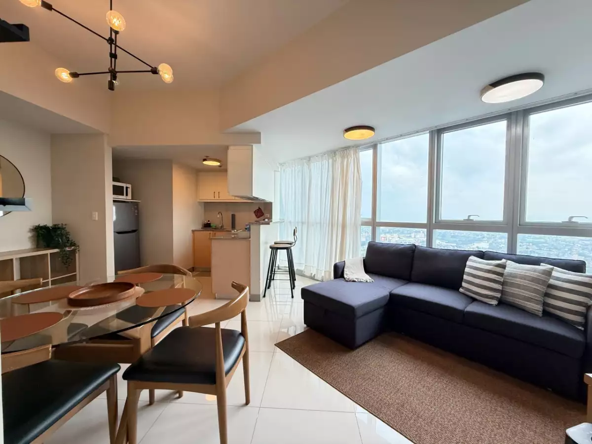 Modern 2Bedroom Condo with Balcony For Sale at Uptown Parksuites, BGC — 2 Bedrooms in 38th Street, Taguig, Metro Manila — Photo 7