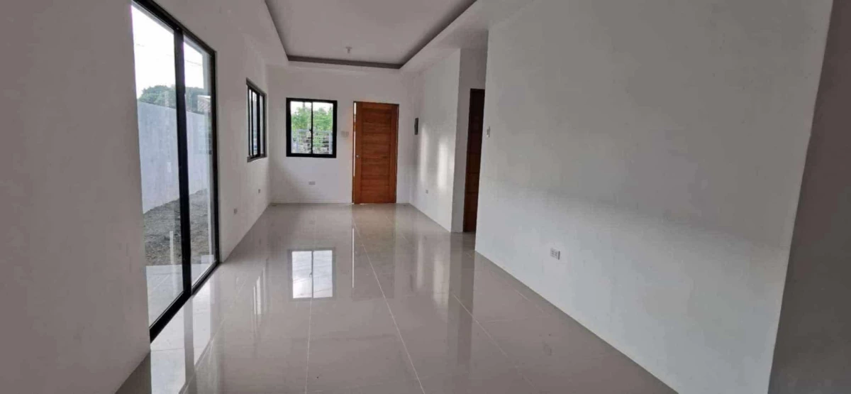 4-bedrooms Bungalow House and Lot — House and Lot in Bacolod, Negros Occidental, Philippines — Photo 4